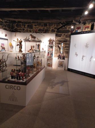 Imaxe: Museo do Xoguete e a Marioneta